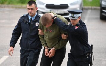 Osnovni sud u Kotor Varošu odredio jednomjesečni pritvor mladiću J. B. (24) koji je prijetio da će bombom ubiti oca i sebe